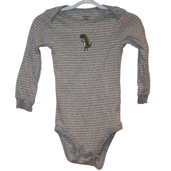 4/$20 🏷 Carters Long Sleeve Onesie Size 24m - Picture 1 of 2